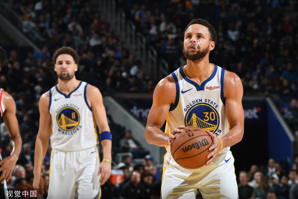 在排球这样 在排球这样