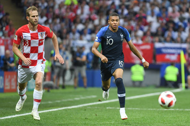 的人從中獲 的人從中獲